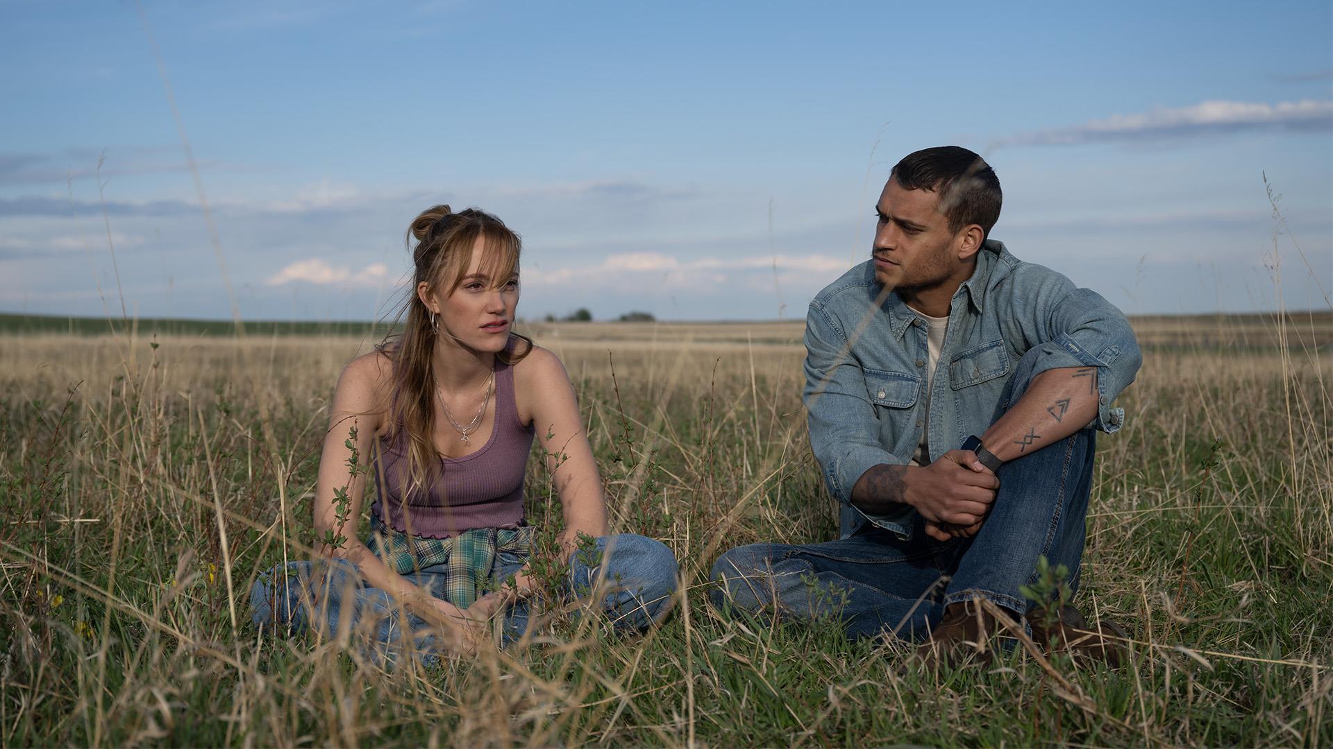 Cine Header Background