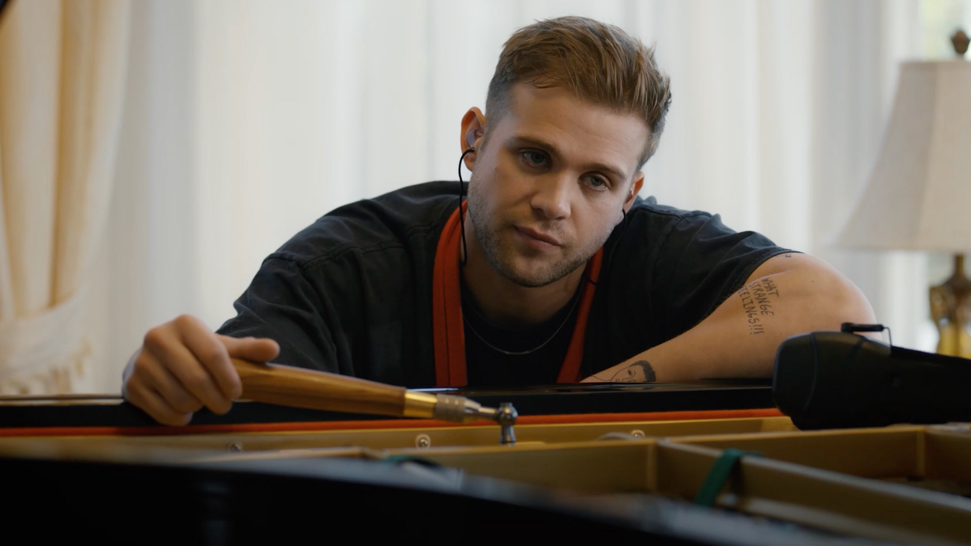 Cine Header Background